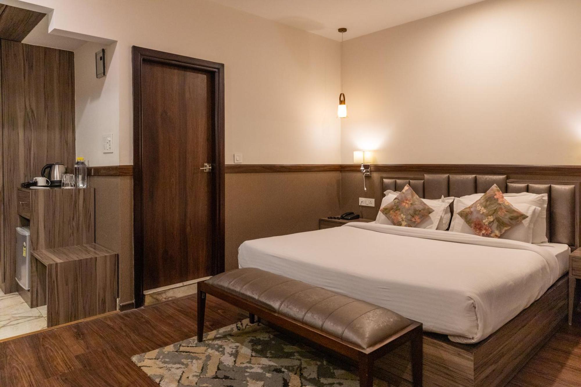 Hotel Alaya 德拉敦 外观 照片
